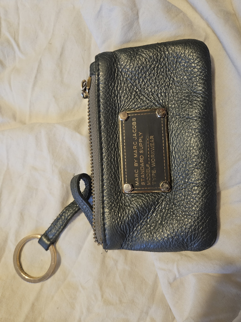 Marc Jacobs Grey Leather Zip Key Pouch - Picture 3 of 6